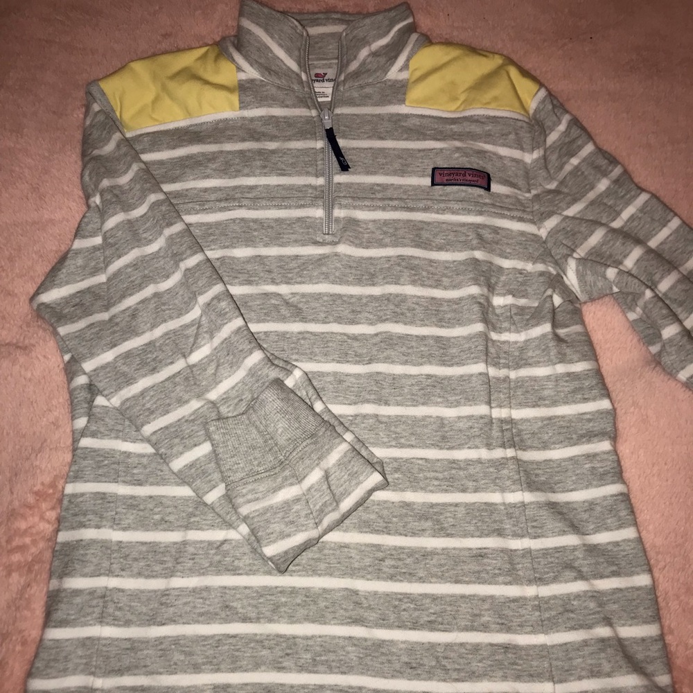 Vineyard Vines pullover - Picture 1 of 2